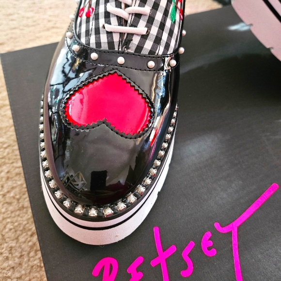 Brand new Betsey Johnson multi pattern loafers - Picture 4 of 5